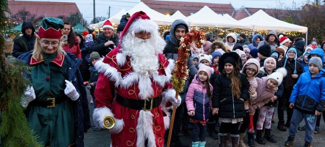 Adventi vásár Gyulaváriban