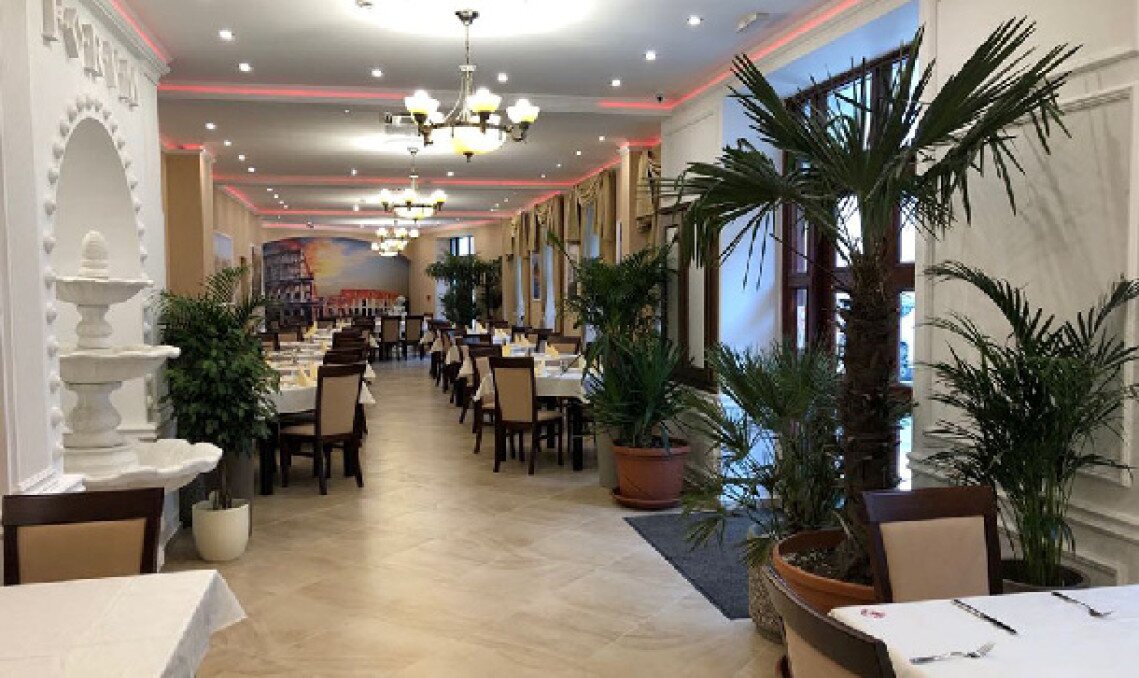 ajanlo-forum-hotel-etterem-hirek-01.jpg