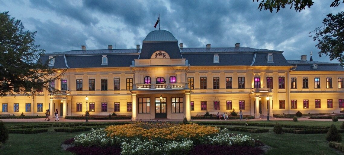 Almásy-kastély Látogatóközpont: Gyulai Csillagászati Nap