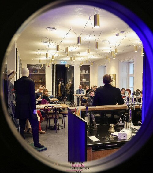 Almásy-kastély: Stefánia-kör