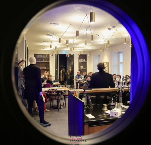 Almásy-kastély: Stefánia-kör