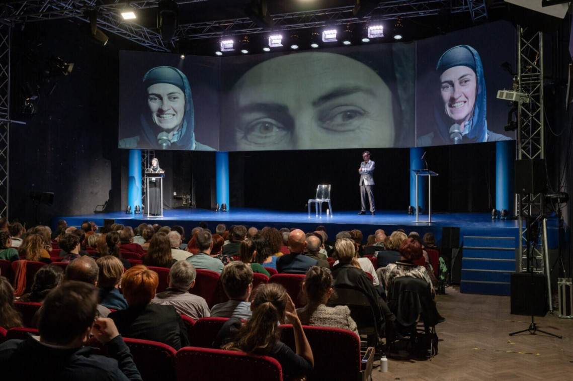 A_sepsiszentgyorgyi_Irani_konfGyulan