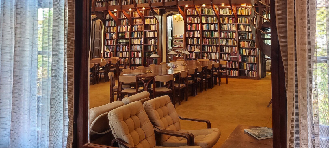 Biblioteca Orășenească Mogyoróssy János (Mogyoróssy János Városi Könyvtár)