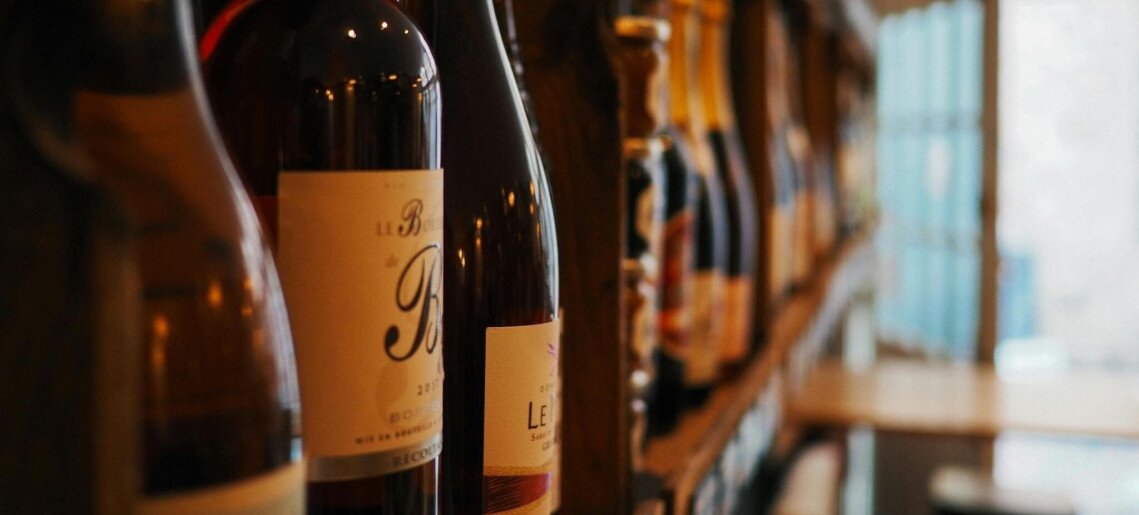 Borkóstoló az Almásy-kastélyban