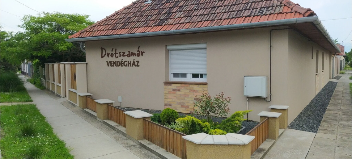 Drótszamár Vendégház**** Gyula