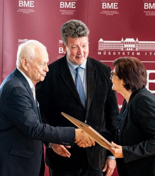Elismerő oklevelet kapott a Gyulai Vár
