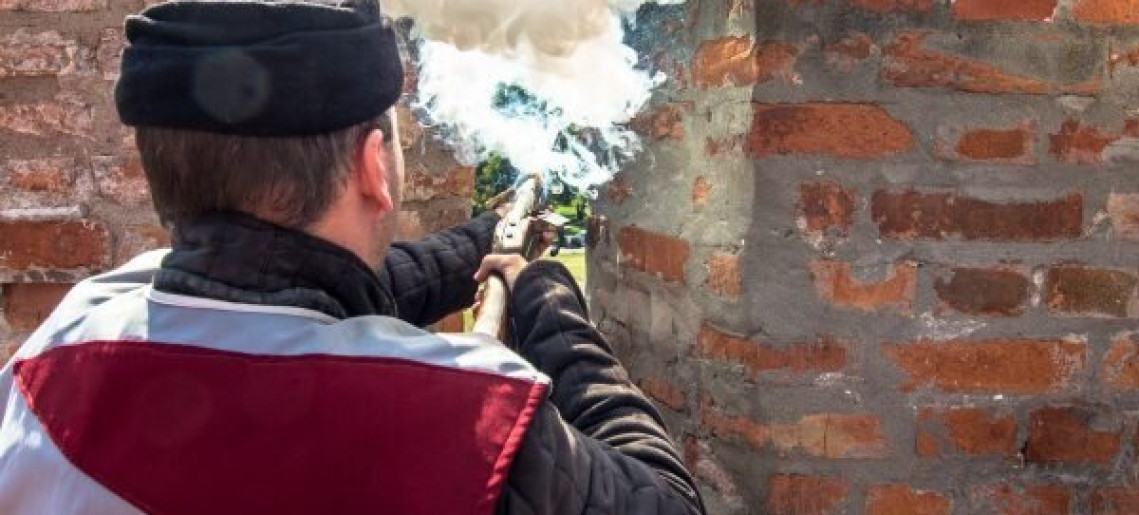 Emlékező lövések a Gyulai Várnál