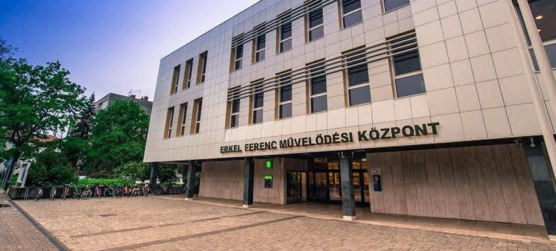 Erkel Ferenc Művelődési Központ: Városi jelen, városi jelenlét, városi jelek - kiállítás megnyitó