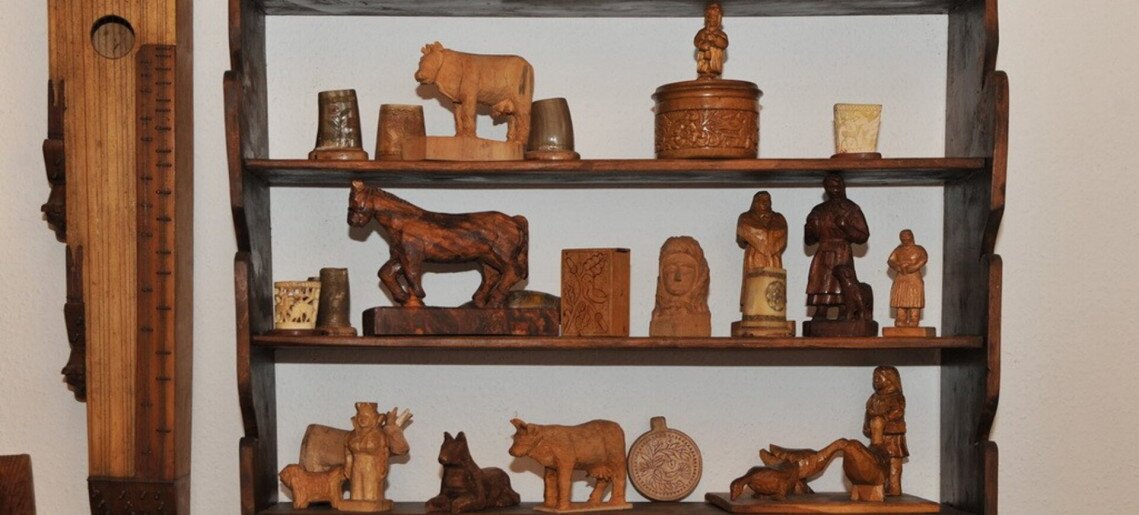 Expoziția Permanentă a sculptorului în lemn Mihály Schriffert, Meșter Popular