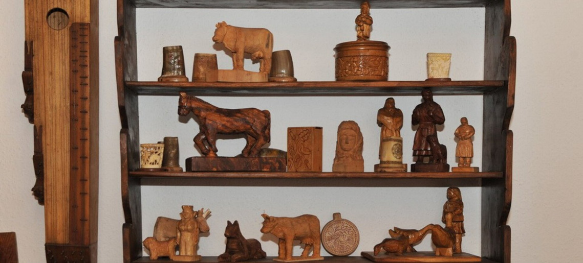 Expoziția Permanentă a sculptorului în lemn Mihály Schriffert, Meșter Popular