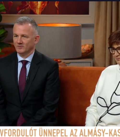 Fontos pillanat: Kerek évfordulót ünnepel az Almásy-kastély