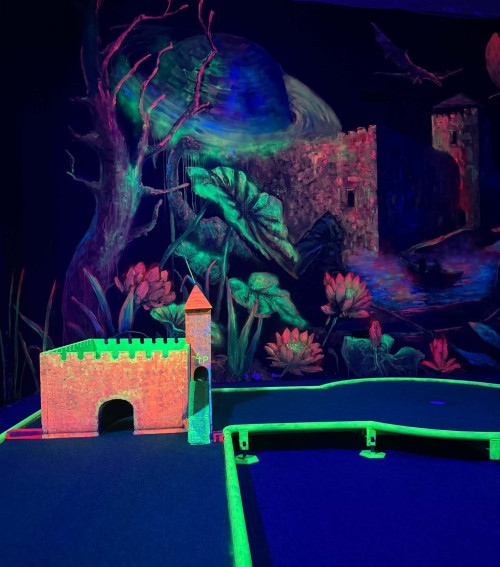 GolfGallery: UV élményfestés