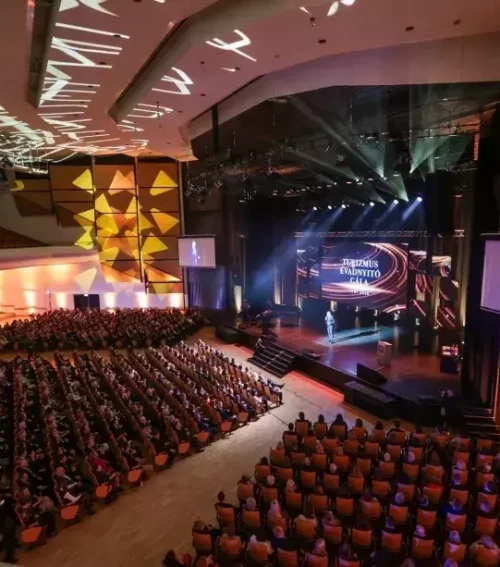 Guller Zoltán 12+1 pontban rajzolta fel a turizmus jövőjét a 33. Turizmus Évadnyitó Gálán