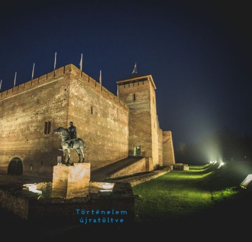 Gyertyafényes vártúrák