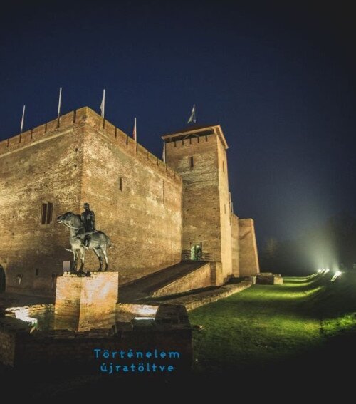 Gyulai Vár: Gyertyafényes tárlatvezetés