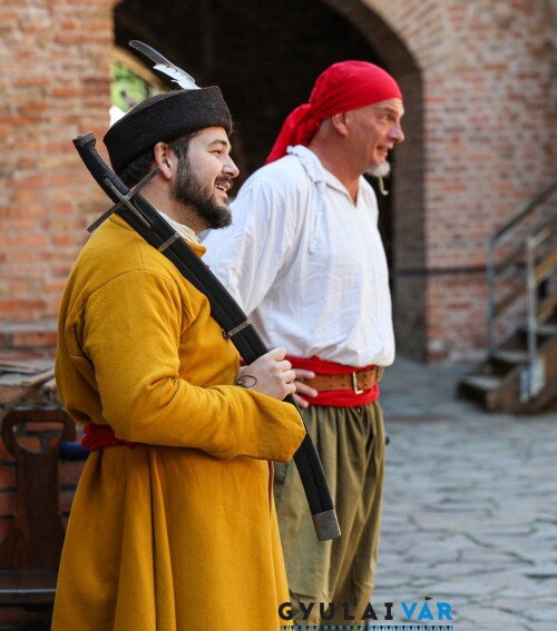 Gyulai Vár: Szablyavívás - bemutató és tanítás