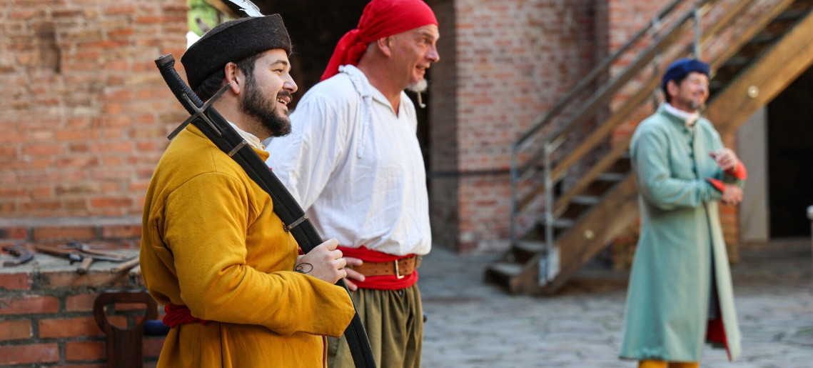 Gyulai Vár: Szablyavívás - bemutató és tanítás