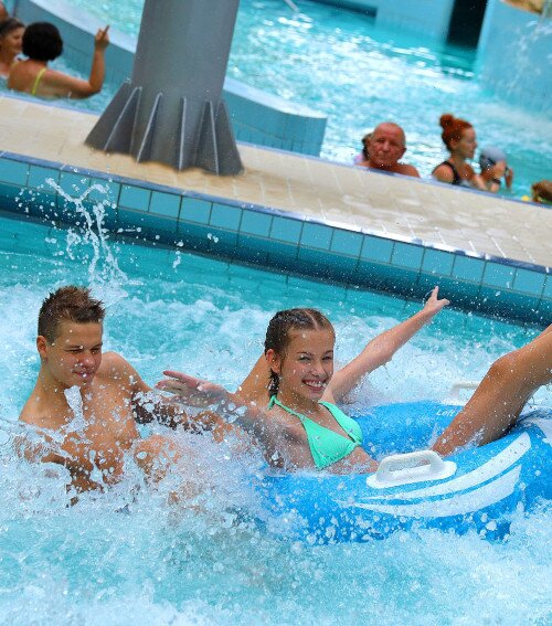 Gyulai Várfürdő és AquaPalota
