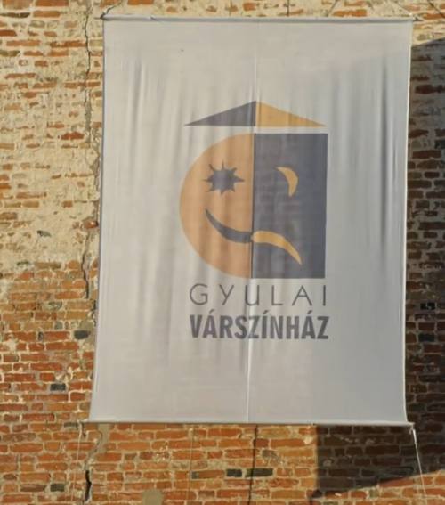 Izgalmas előadásokkal folytatódik a várszínházi évad