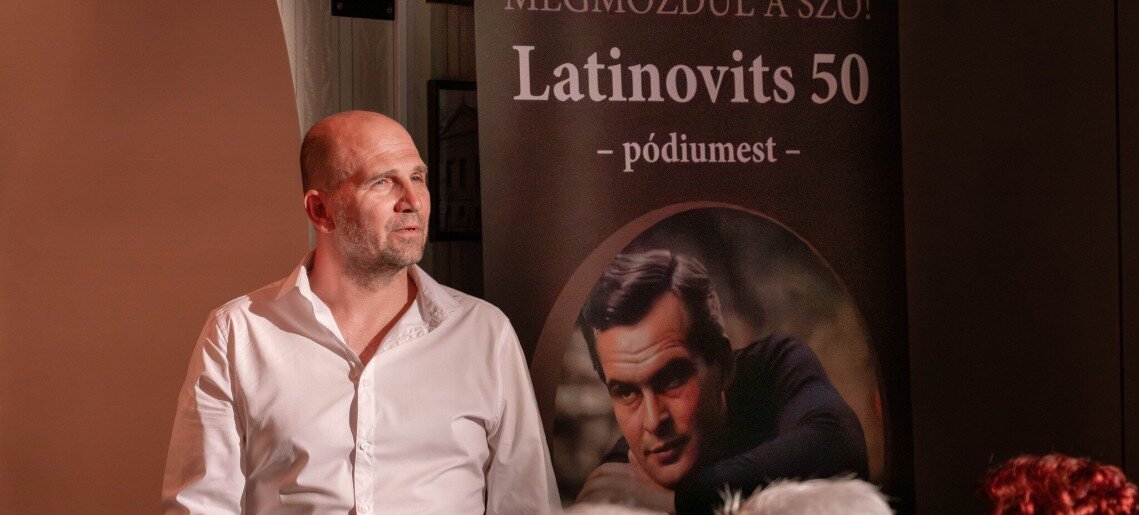 Gyulakult: Latinovits 50 - pódiumest