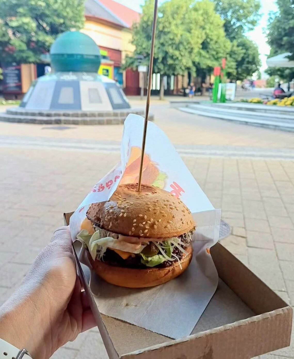 Hamburger_Világóra