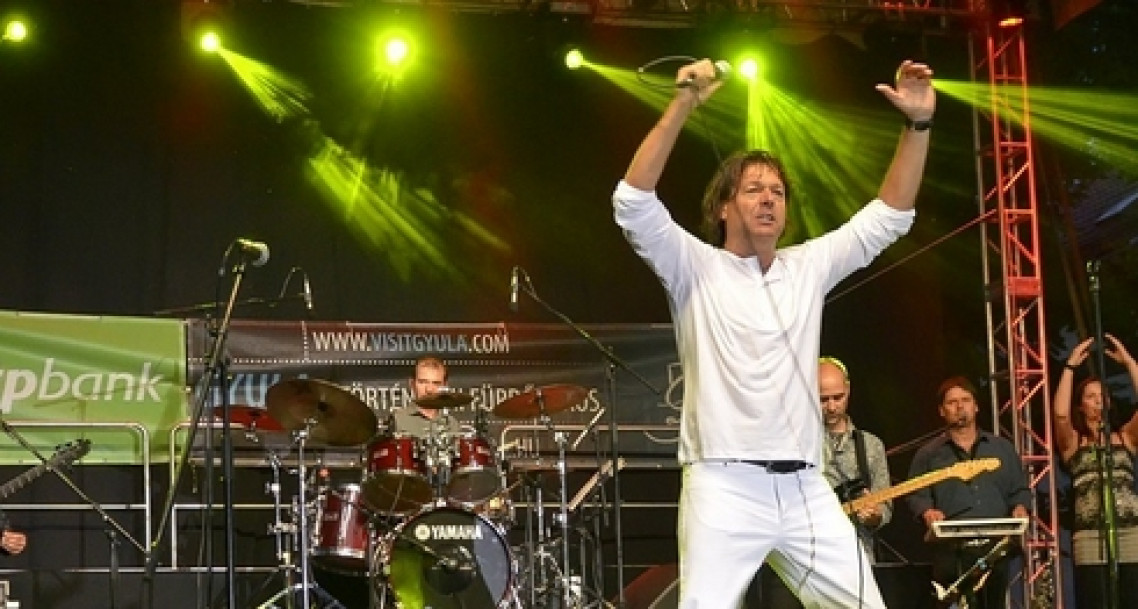 hevesi-tamas-koncert-gyulan-01.jpg