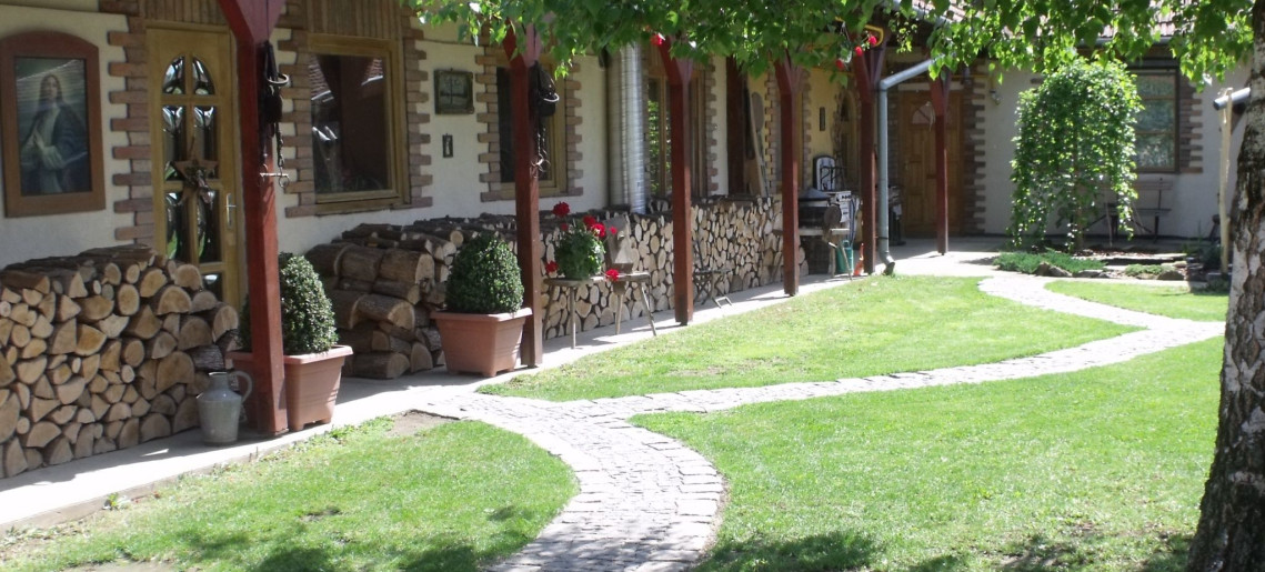 Autentik Vendégház Gyula - 1