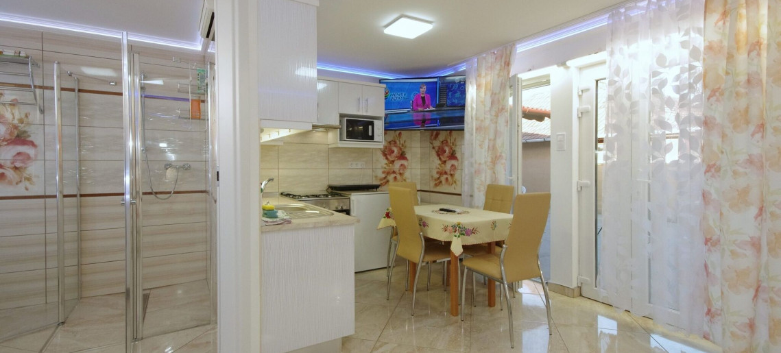 Veronika Apartman De Luxe Gyula - 7