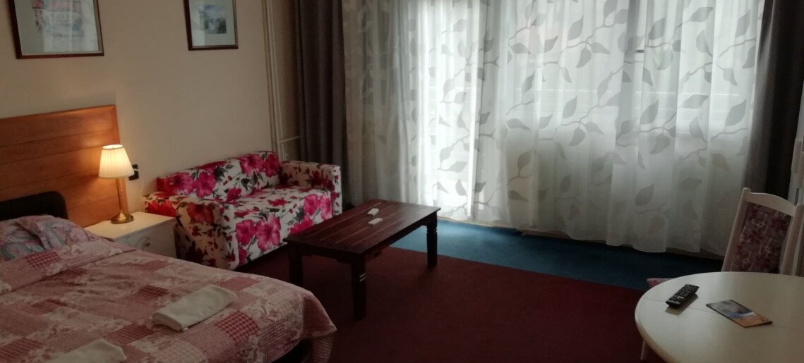 Végvári-Ház Gyula - 2