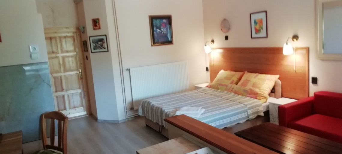 Végvári-Ház Gyula - 6