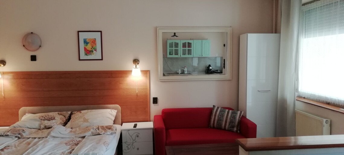 Végvári-Ház Gyula - 13