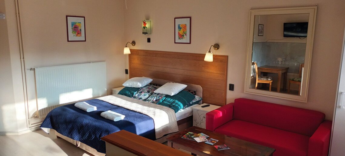 Végvári-Ház Gyula - 28