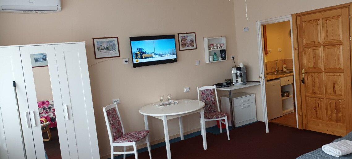 Végvári-Ház Gyula - 30