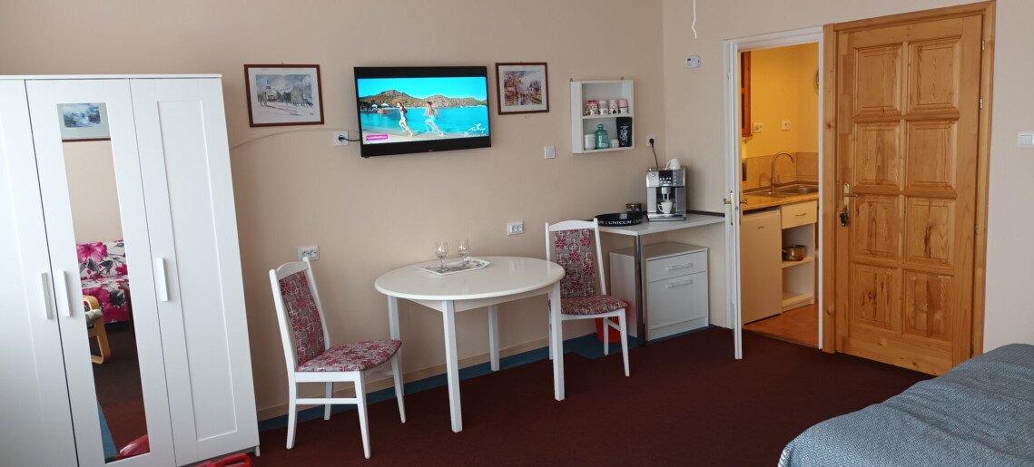 Végvári-Ház Gyula - 31