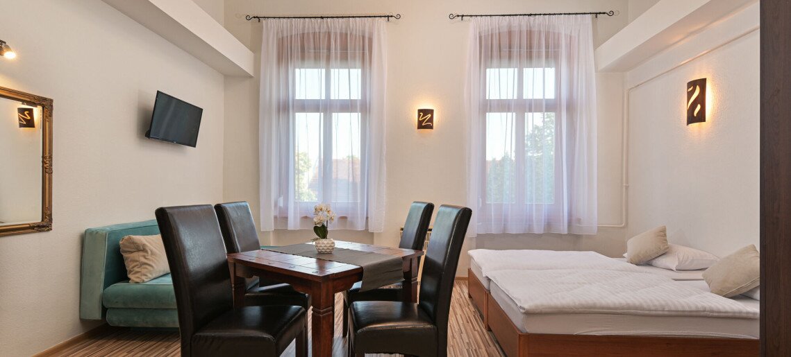 Világóra Apartman Gyula - 5