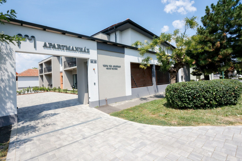 Várvavár Apartman Gyula - 1