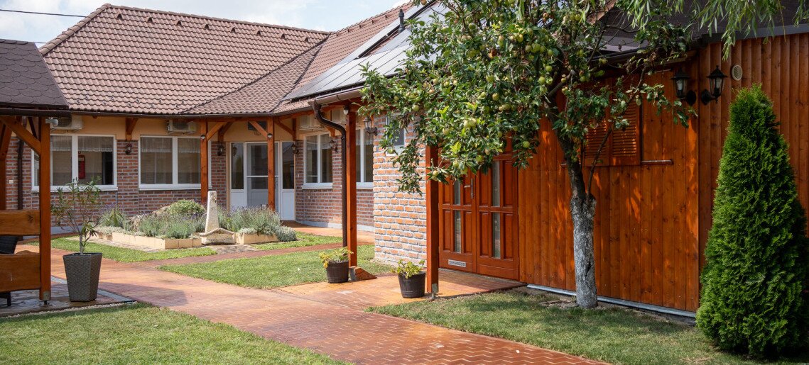 Holiday Apartmanház Gyula - 2