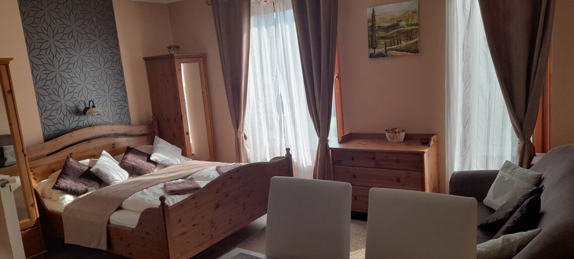 Várkert Prémium Apartman Gyula - 3