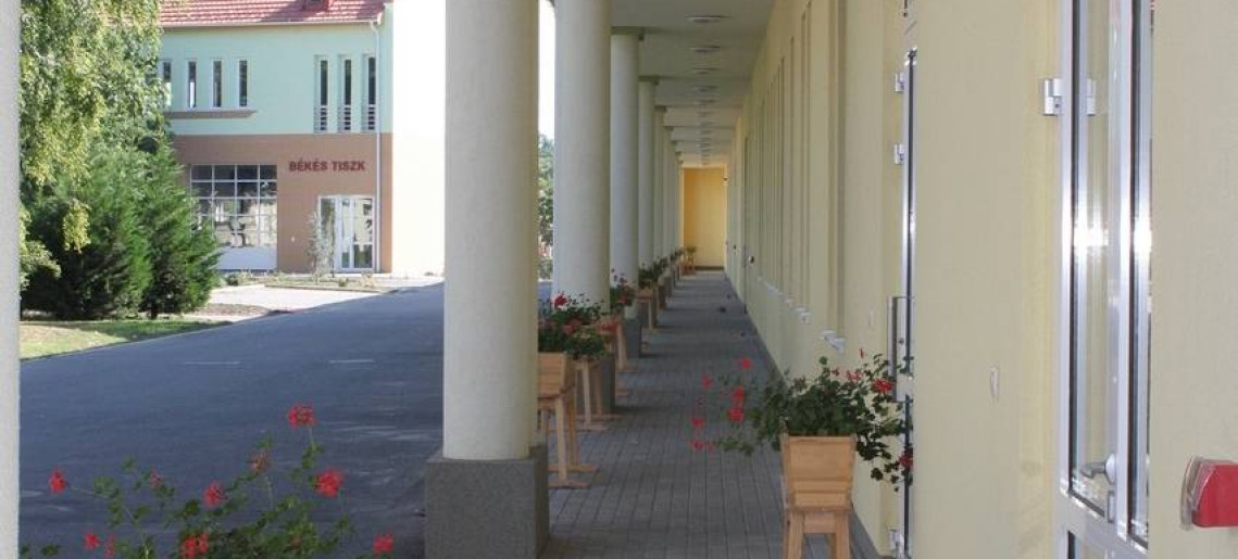 Gyulai SZC Harruckern János Technikum - Leánykollégium - 6