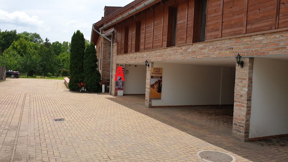 Gyulai Fürdő Apartman Delux - 4