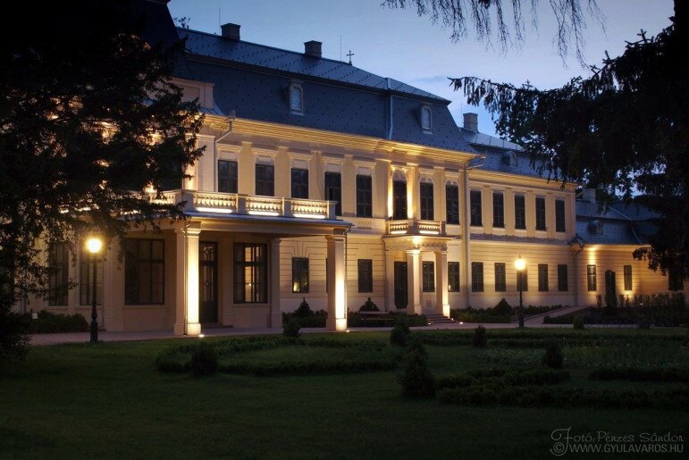 Kastélykert Apartman Gyula - 18