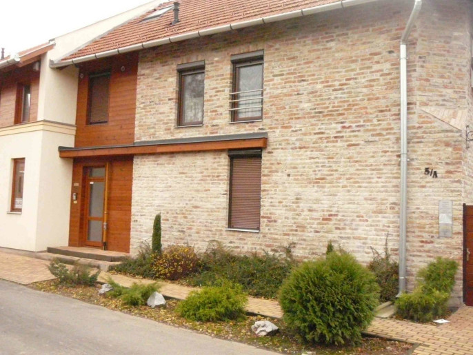 Almafa Apartman Gyula - 2