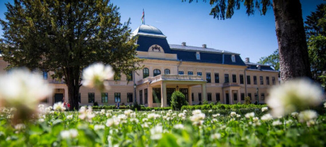 Történeti kertek és kastélyparkok hétvégéje Gyulán