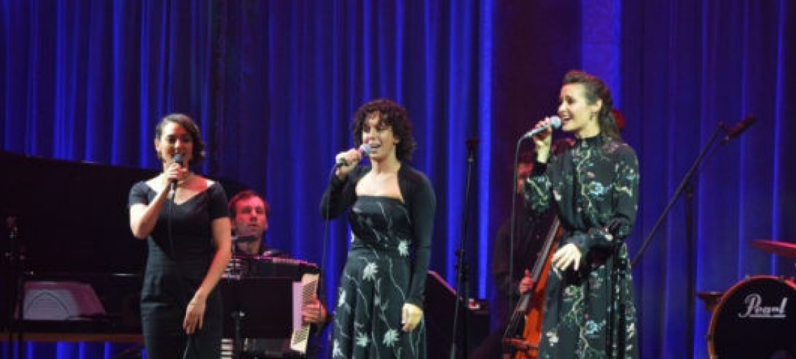 Chanson Elysée - Francia Sanzonest