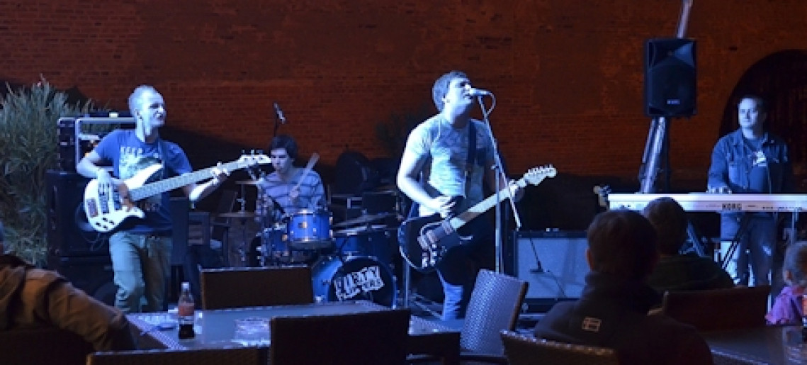 DIRTY SLIPPERS lemezbemutató koncert