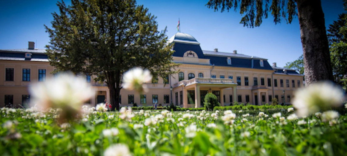 Húsvét a kastélyban