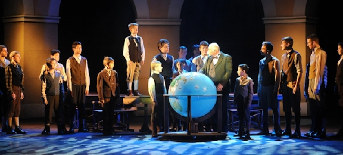 Légy jó mindhalálig színházi előadás