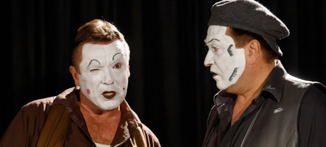 Marie Jones: Kövek a zsebben