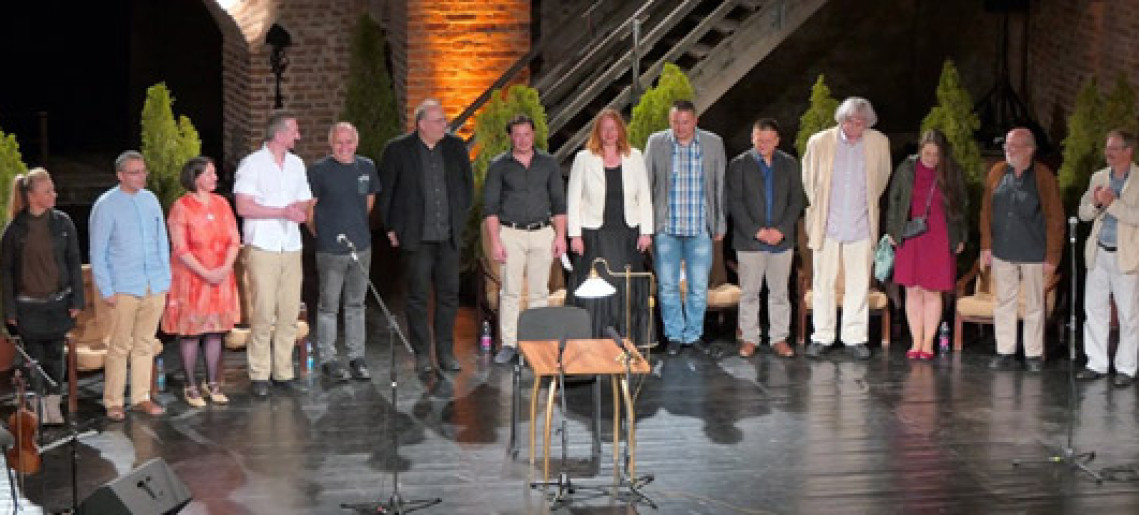 A magyar irodalmi humor múltja és jelene – Irodalmi konferencia