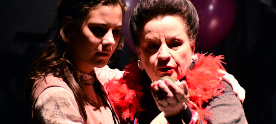 Elza, vagy a világ vége - hadművelet két részben